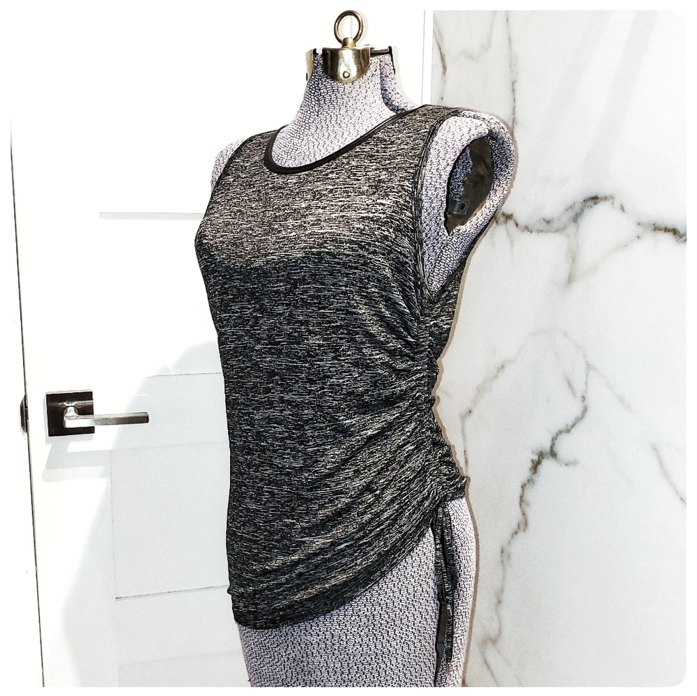 Reitmans sleeveless top size S